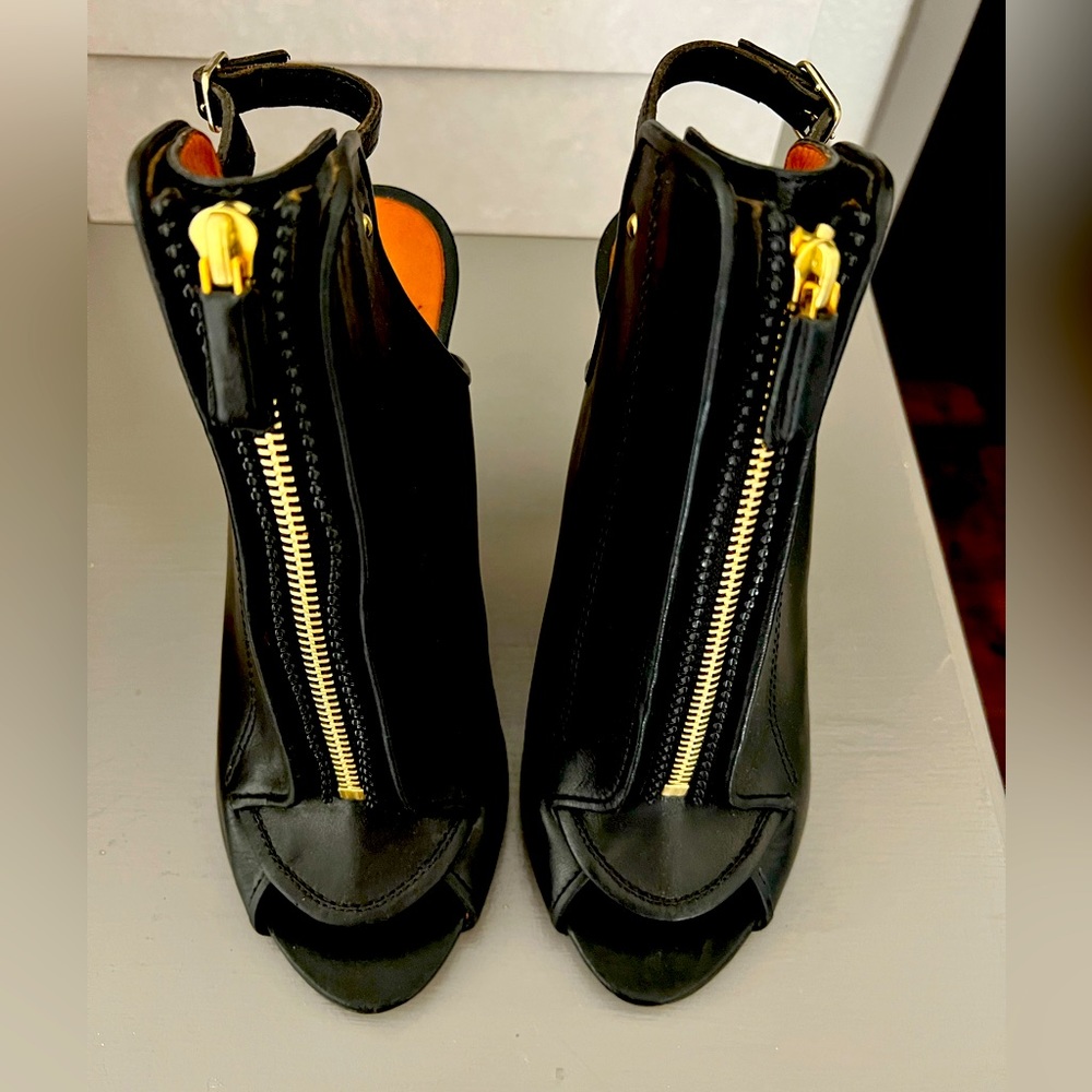 Givenchy Zipper Heels Size 39 Fits US 7/7.5